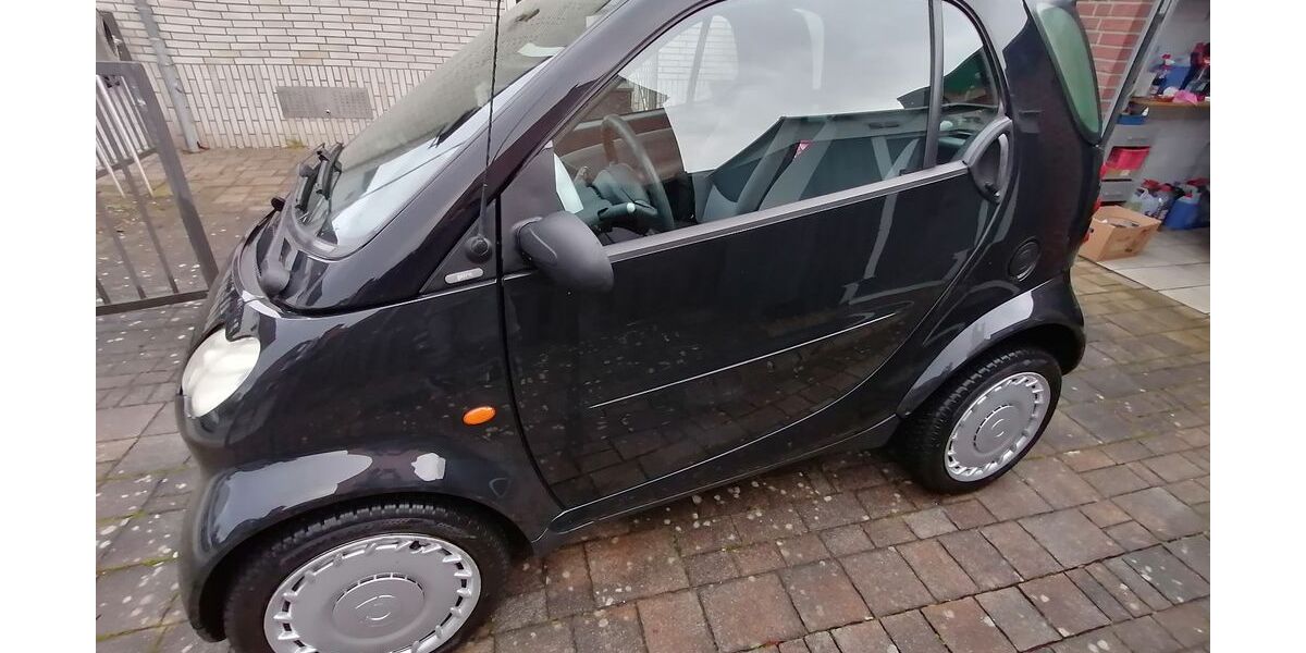 Smart ForTwo 78.000 km 2.800 &euro; Mönchengladbach 41199
