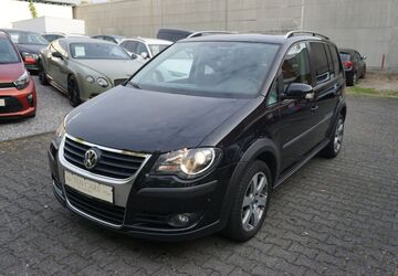 VW Touran 172.590 km 8.650 &euro; Solingen 42697