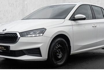 Skoda Fabia 67.204 km 12.880 &euro; Düsseldorf 40474