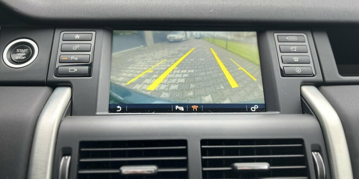 Land Rover Discovery Sport SE AWD/ Automatik/ Allrad/ Leder 206.000 km 10.990 &euro; Mönchengladbach 41066