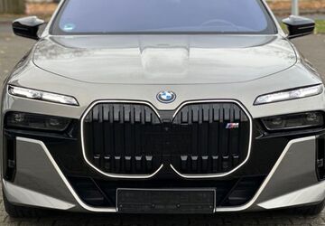 BMW M760 14.890 km 114.950 &euro; Willich 47877