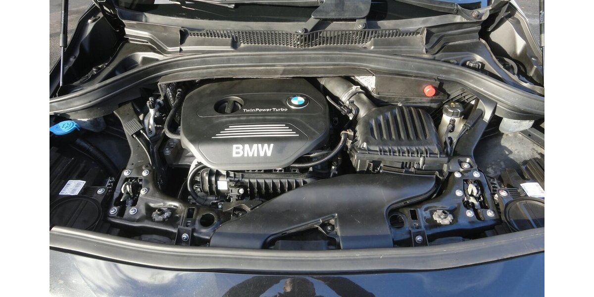 BMW 218 Active Tourer Autom Navi LED Klimatr.PDC SHZ 112.000 km 12.900 &euro; Neuss 41462