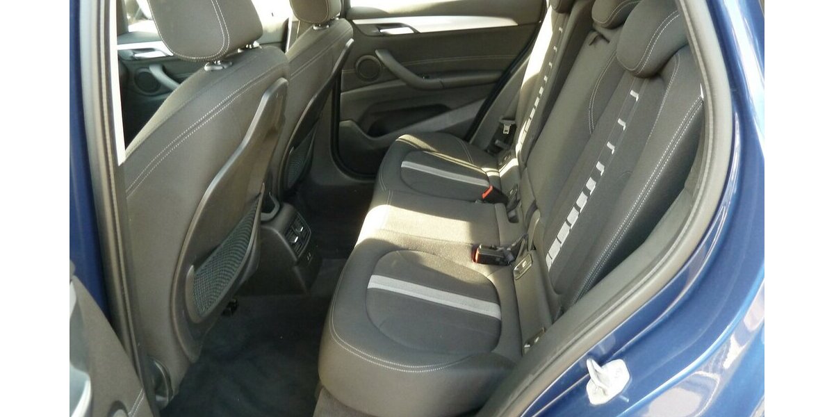 BMW X1 18 D X drive Avantage Sportsitzei AHK PDC DAB 188.000 km 15.900 &euro; Ratingen 40885