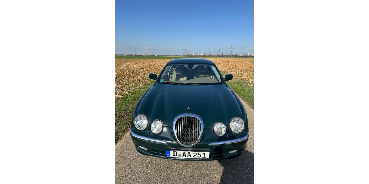 Jaguar S-Type 141.100 km 3.900 &euro; Düsseldorf 40489