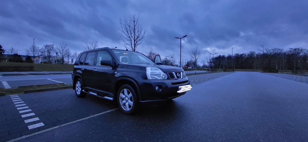 Nissan X-Trail 229.359 km 4.990 &euro; Düsseldorf 40235