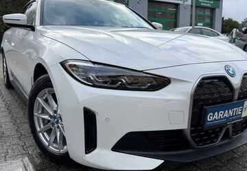 BMW i4 42.400 km 33.949 &euro; Mönchengladbach 41069