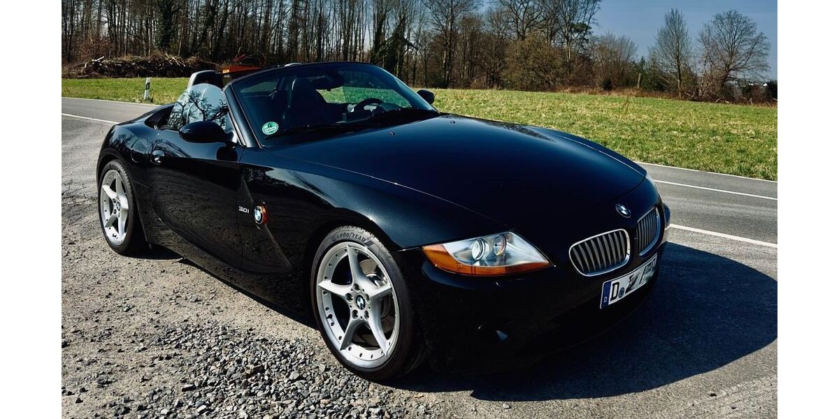 BMW Z4 129.000 km 17.499 &euro; Düsseldorf 40215