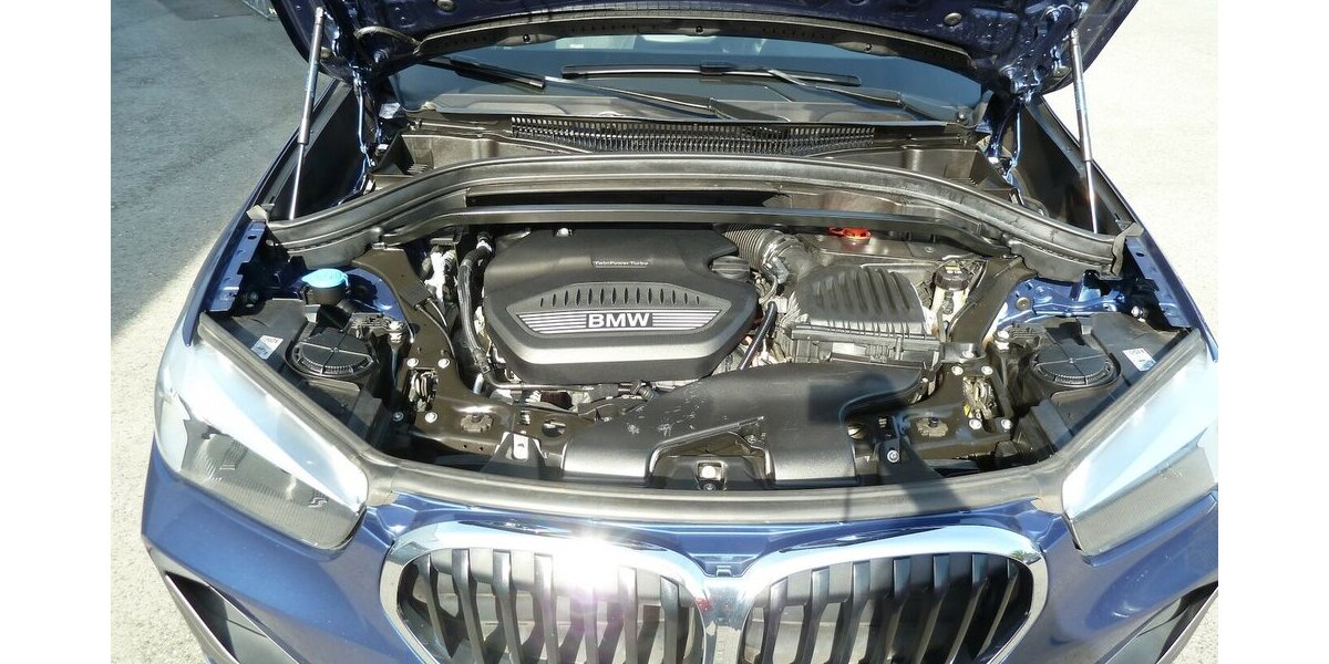 BMW X1 18 D X drive Avantage Sportsitzei AHK PDC DAB 188.000 km 15.900 &euro; Ratingen 40885