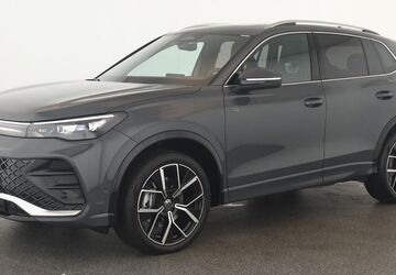 VW Tiguan 12.100 km 43.784 &euro; Düsseldorf 40233