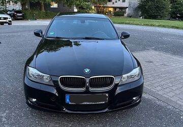 BMW 318 121.000 km 8.000 &euro; Hilden 40723
