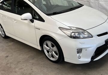 Toyota Prius 124.000 km 11.800 &euro; Düsseldorf 40589