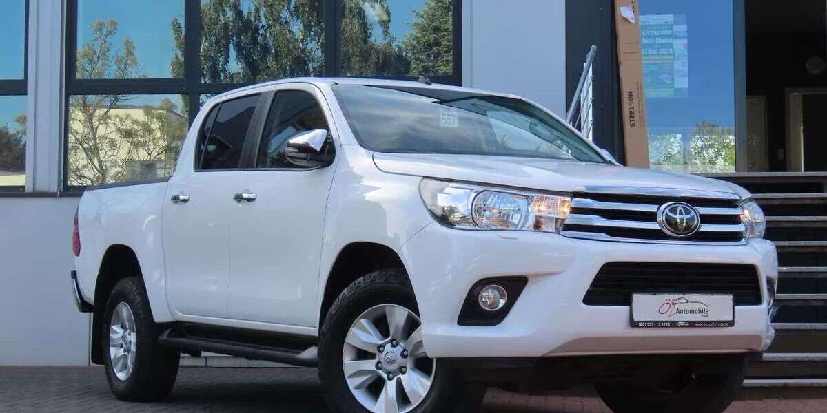 Toyota Hilux 266.352 km 23.900 &euro; Neuss 41469