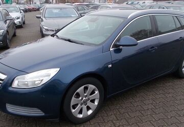 Opel Insignia 45.638 km 9.900 &euro; Willich 47877