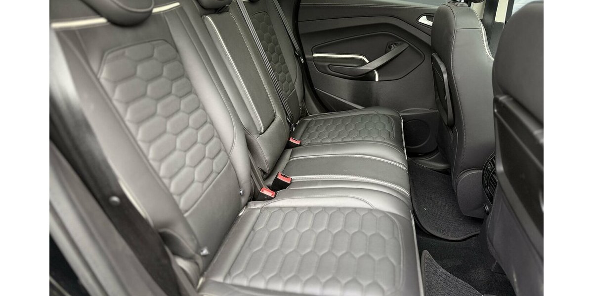 Ford Kuga Vignale / Panorama / Kamera / Keyless GO 34.000 km 22.900 &euro; Mönchengladbach 41066