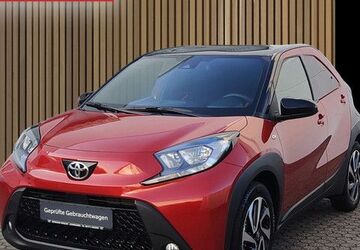 Toyota Aygo (X) 2.710 km 16.666 &euro; Leverkusen 51381