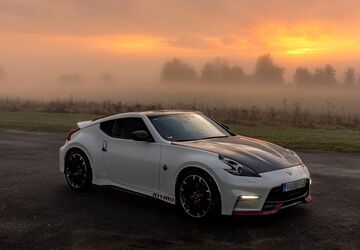 Nissan 370Z 32.283 km 48.900 &euro; Solingen 42657