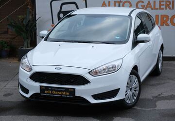 Ford Focus 82.500 km 8.499 &euro; Duisburg 47169