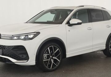 VW Tiguan 13.400 km 42.084 &euro; Düsseldorf 40233