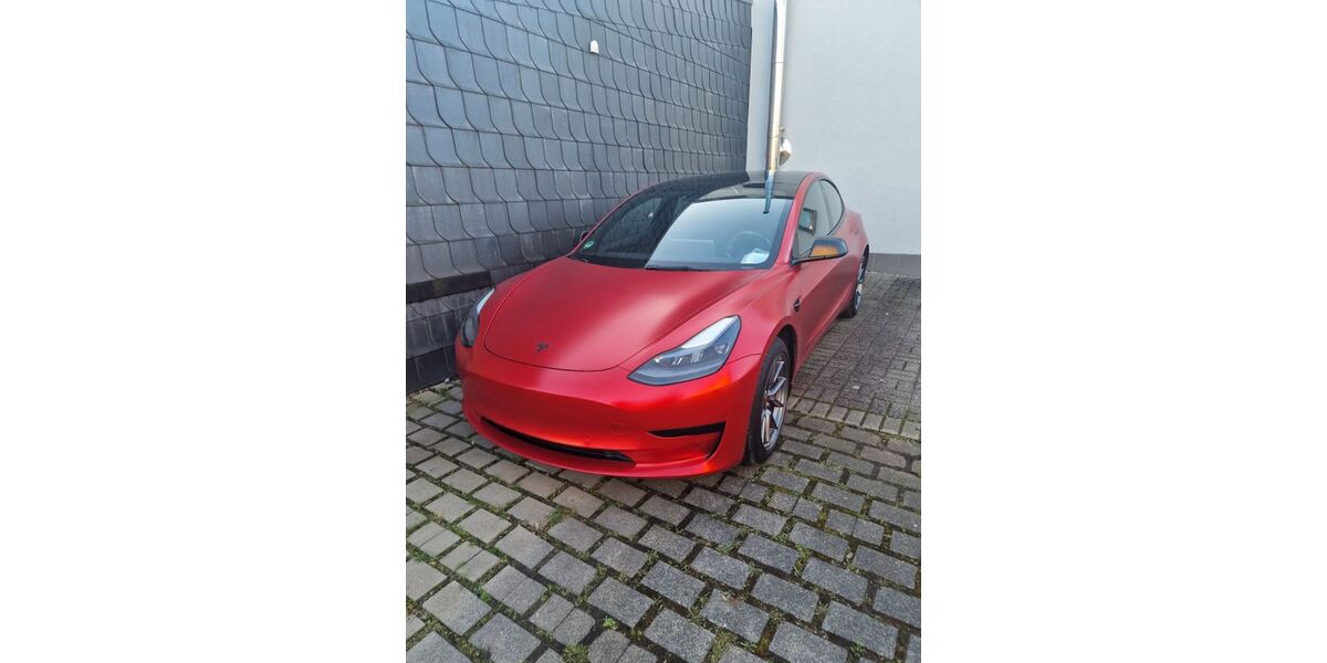 Tesla Model 3 83.000 km 22.999 &euro; Duisburg 47138