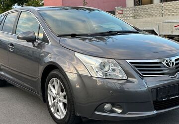 Toyota Avensis 224.000 km 6.490 &euro; Neuss 41460