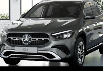 Mercedes-Benz GLA 200 9.900 km 42.990 &euro; Düsseldorf 40470