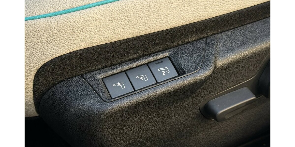 Fiat 600 Hybrid La Prima / KeylessGO / Kamera 26.000 km 18.900 &euro; Mönchengladbach 41066