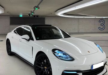 Porsche Panamera 68.000 km 44.999 &euro; Düsseldorf 40470