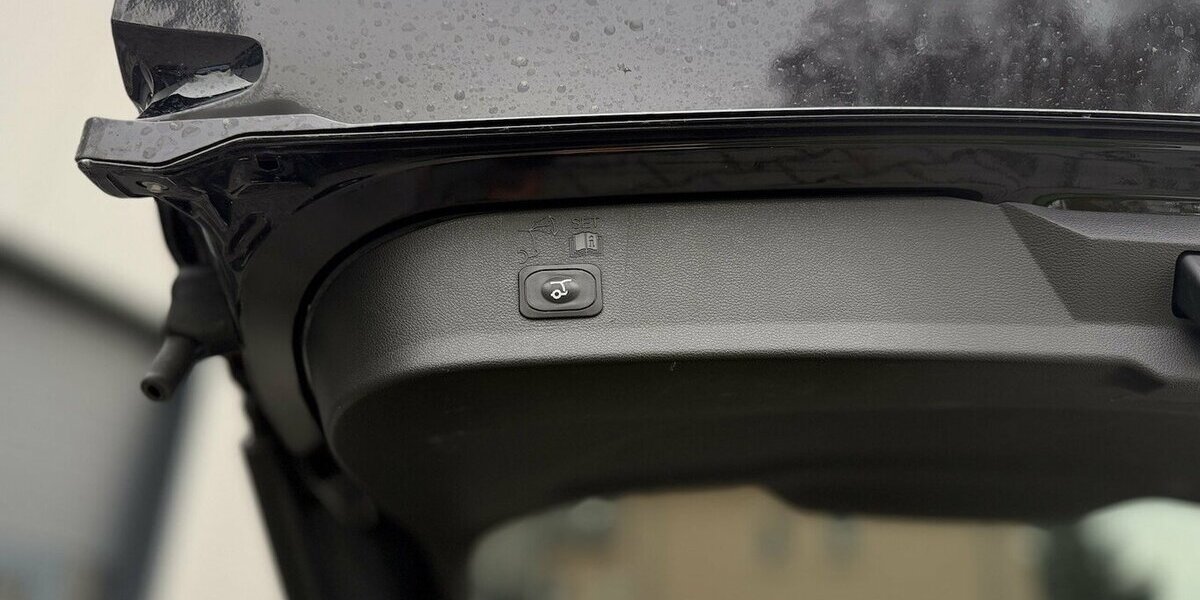 Ford Kuga Vignale / Panorama / Kamera / Keyless GO 34.000 km 22.900 &euro; Mönchengladbach 41066