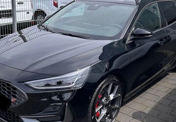 Ford Focus 13.000 km 35.990 &euro; Duisburg 47259