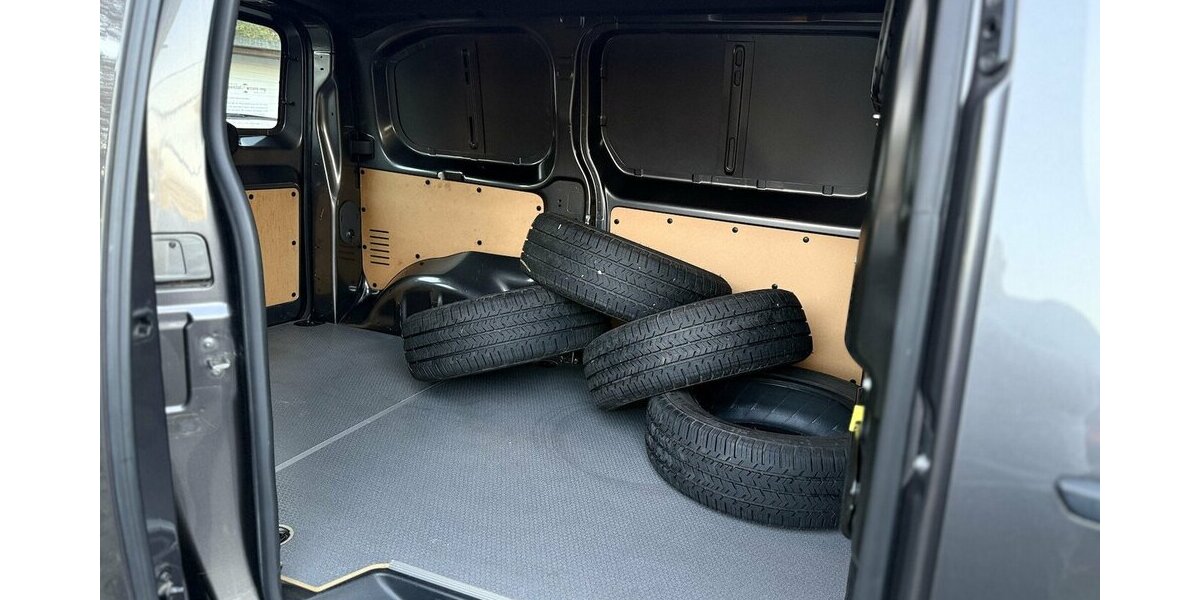 Toyota Proace Lang / Euro 6 / Klima / 3 Sitze / AHK 108.000 km 15.490 &euro; Mönchengladbach 41066