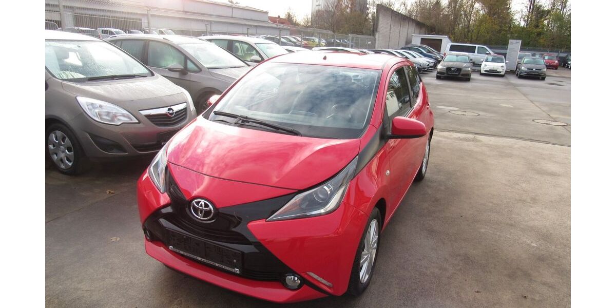 Toyota Aygo (X) 94.700 km 7.500 &euro; Leverkusen 51371