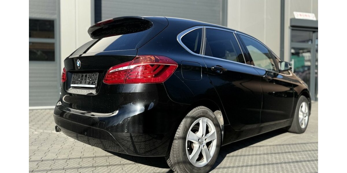 BMW 218 Active Tourer i / Advantage / PANO / Keyless 70.000 km 16.890 &euro; Mönchengladbach 41066
