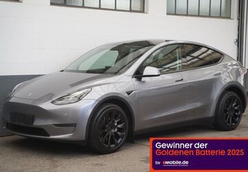 Tesla Model Y 73.396 km 34.950 &euro; Mönchengladbach 41236