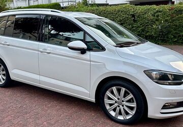 VW Touran 222.000 km 10.900 &euro; Neuss 41468