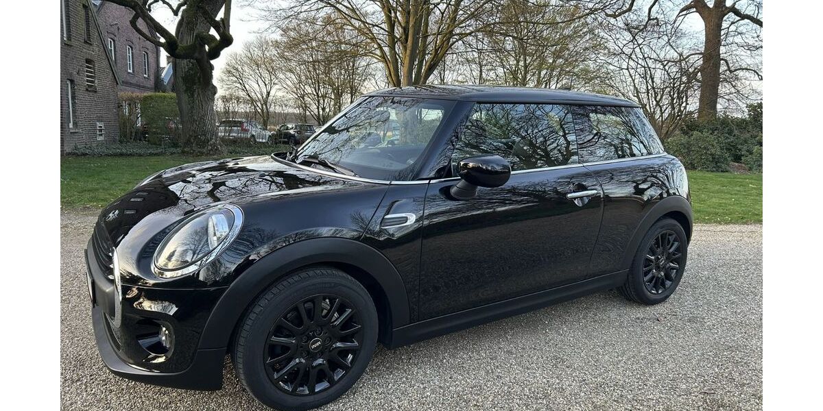 Mini ONE 50.701 km 15.490 &euro; Willich 47877