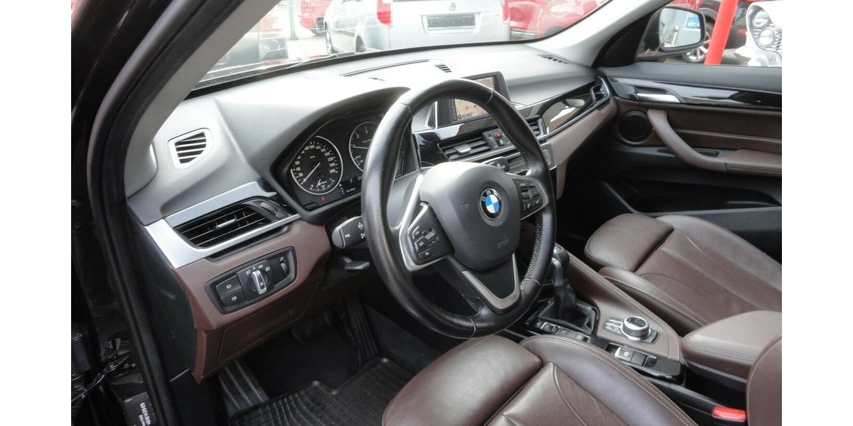 BMW X1 20 d xLine 4x4 Autom Navi Leder SHZ PDC LED 208.000 km 15.999 &euro; Neuss 41462