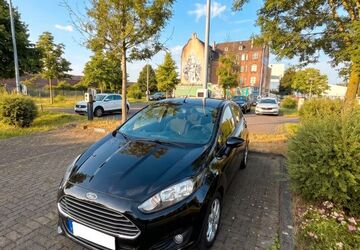 Ford Fiesta 88.700 km 5.300 &euro; Düsseldorf 40233