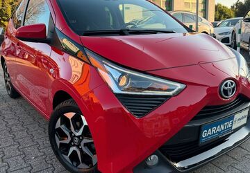 Toyota Aygo (X) 28.600 km 12.998 &euro; Mönchengladbach 41069