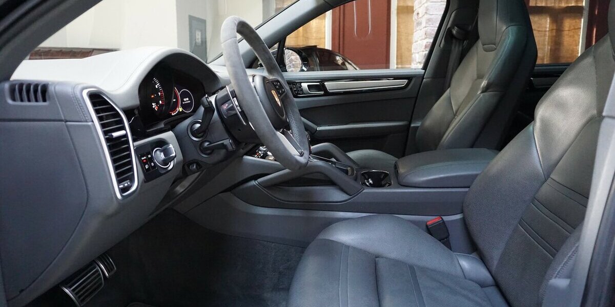 Porsche Cayenne S Bose HA-Lenk Pano Sport-AGA 360° Matrix 92.707 km 56.900 &euro; Wuppertal 42327