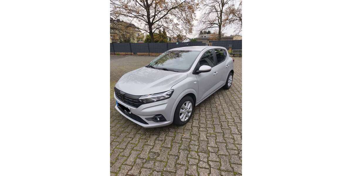 Dacia Sandero 76.000 km 11.999 &euro; duisburg 47179