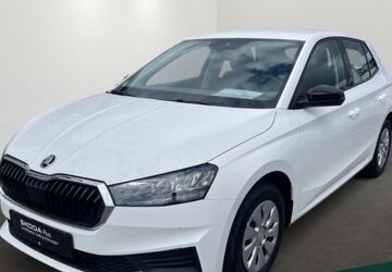 Skoda Fabia 16.446 km 14.980 &euro; Düsseldorf 40233