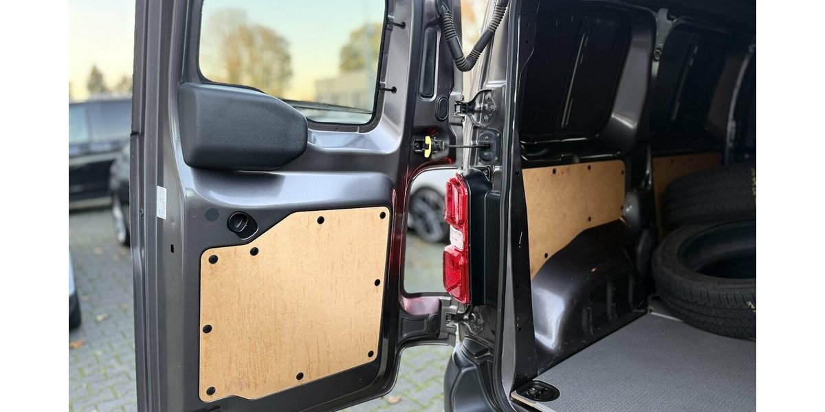 Toyota Proace Lang / Euro 6 / Klima / 3 Sitze / AHK 108.000 km 15.490 &euro; Mönchengladbach 41066