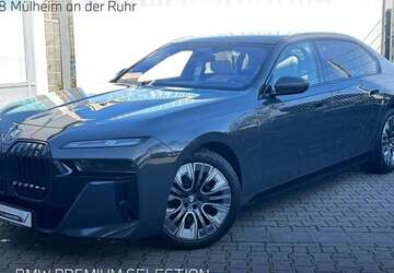 BMW 750 25.800 km 103.899 &euro; Mülheim an der Ruhr 45478