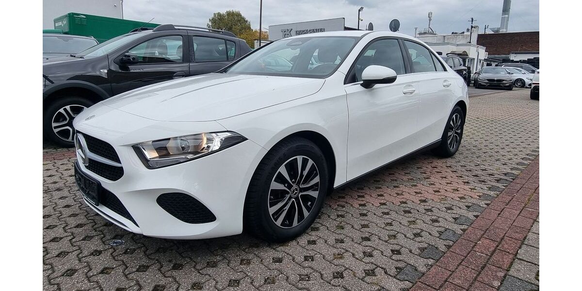 Mercedes-Benz A 180 48.370 km 23.298 &euro; Mönchengladbach 41063