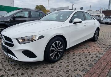 Mercedes-Benz A 180 48.370 km 24.198 &euro; Mönchengladbach 41063