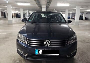 VW Passat 106.960 km 13.000 &euro; Düsseldorf 40549