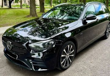 Mercedes-Benz E 300 205.500 km 21.600 &euro; Düsseldorf 40211