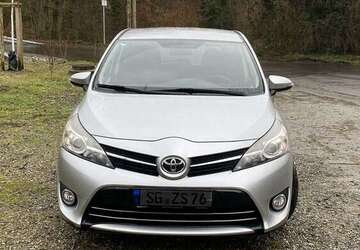 Toyota Verso 171.000 km 5.750 &euro; Solingen 42719