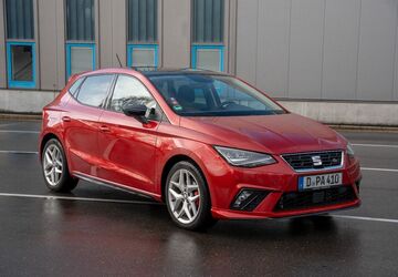 Seat Ibiza 98.900 km 13.990 &euro; Düsseldorf 40223