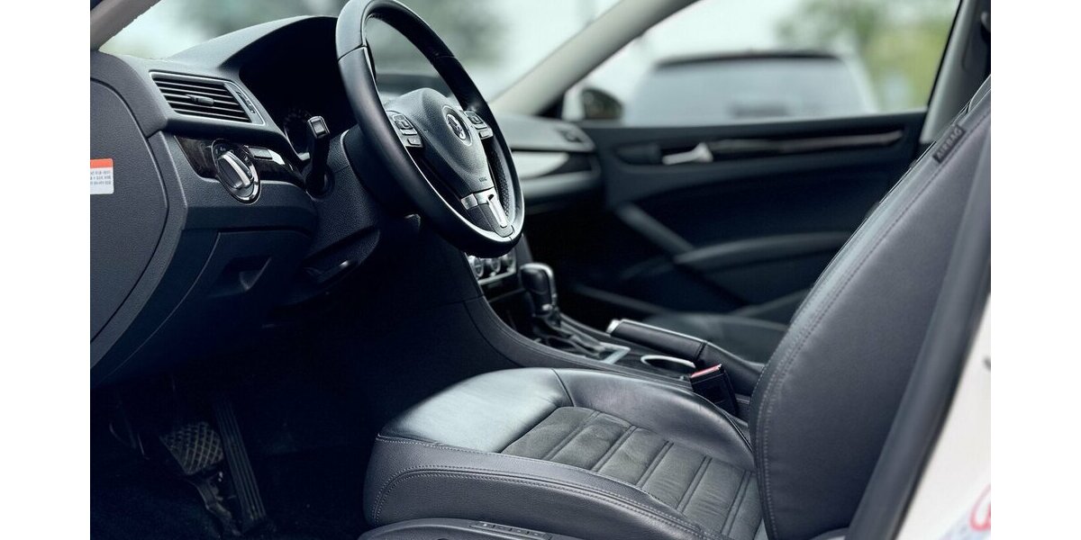 VW Passat 2,0 TDI Highline / Leder / SHD / Keyless 228.000 km 11.890 &euro; Mönchengladbach 41066